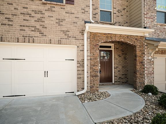 3rd image of 2739 Cooper Brook Dr