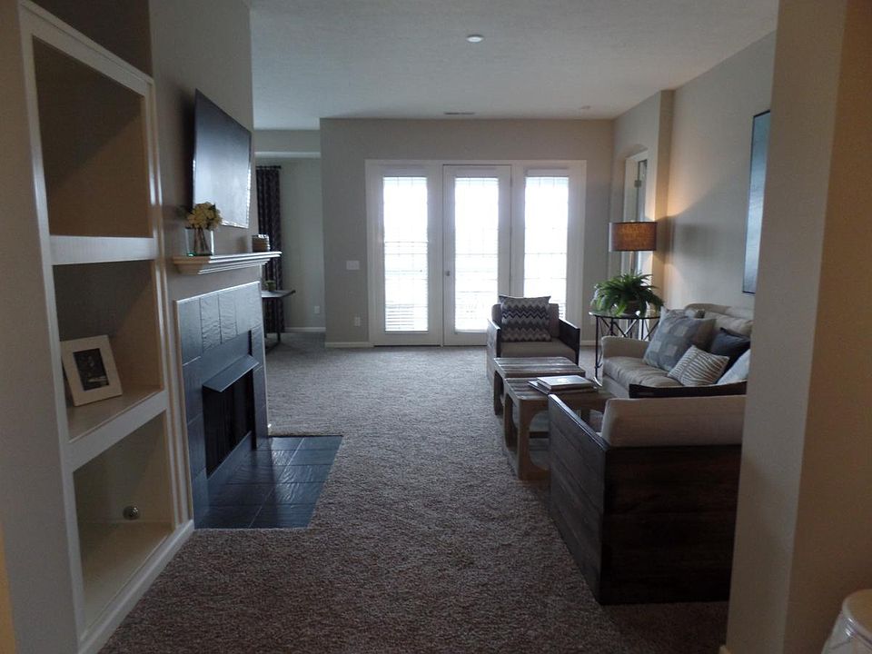 1st image of 467 Redwood Ln #2