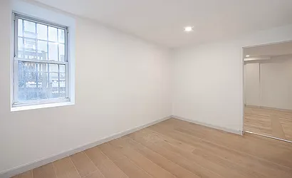 Rented by R New York