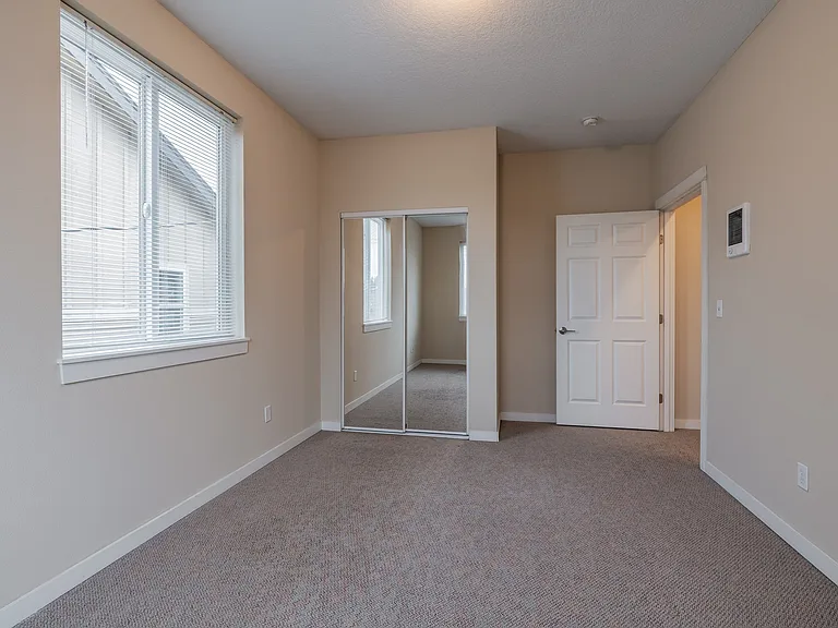 4x2 - Bedroom - 1608SF