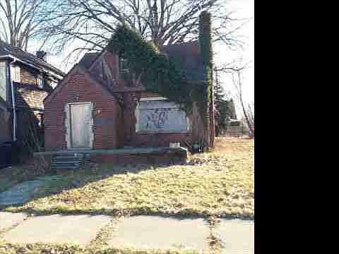 9151 Courville