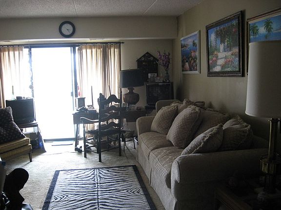 2nd image of 475 Plum Creek Dr APT 502