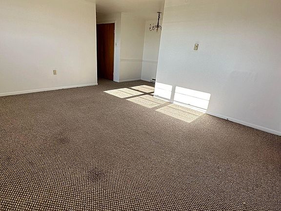 3rd image of 405 Colonial Dr APT 25