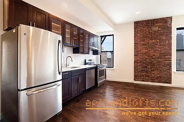 Rented by aptsandlofts.com