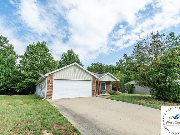 2nd image of 399 Hazelwood Dr