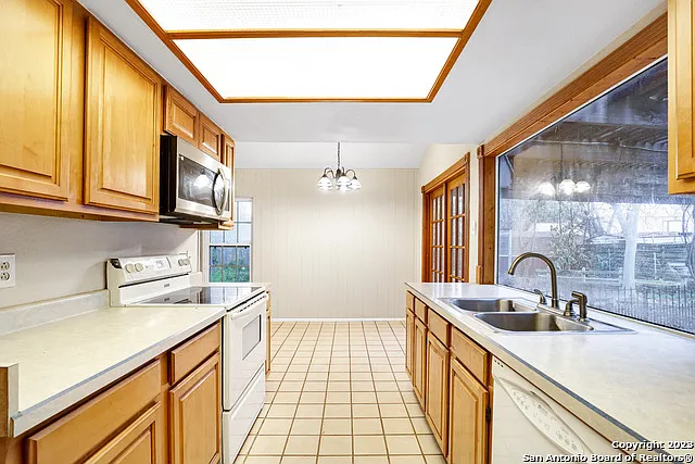 8138 Raritan St — Photo 13