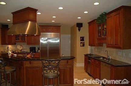 3rd image of 208 Ferncliff Dr
