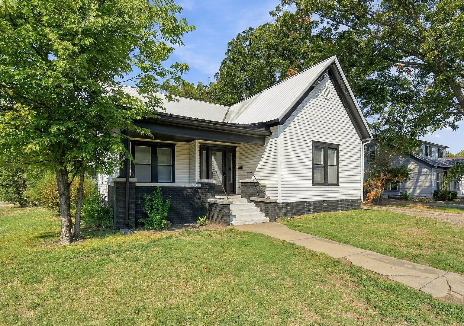2 Bed 1 Bath Pawhuska - Move-in Ready! — Photo 1