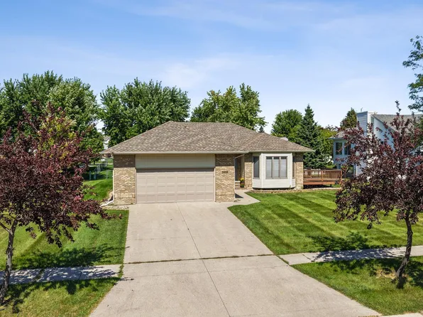 3239 36th Ave S, Fargo, ND 58104