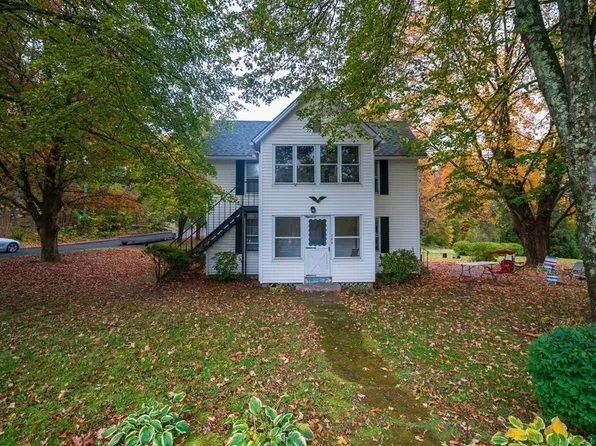 289 Pelham Rd, Amherst, MA 01002