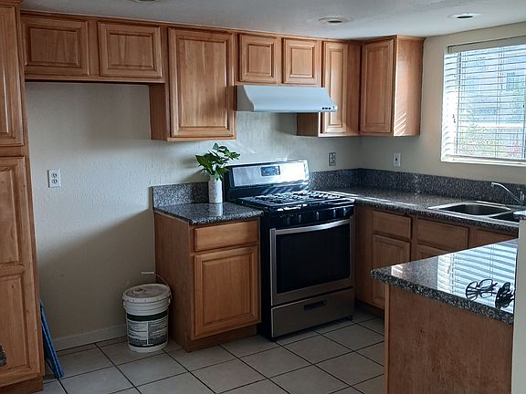 3rd image of 1930 Denton Ave APT A