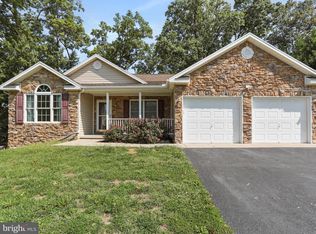 30 Canoe Ct, Inwood, WV 25428
