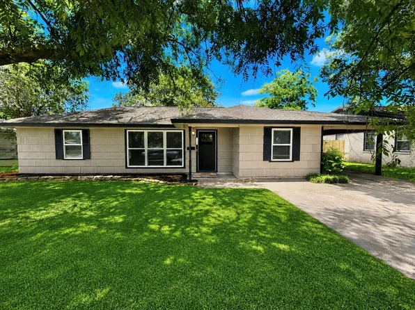 102 S Mattson St, West Columbia, TX 77486