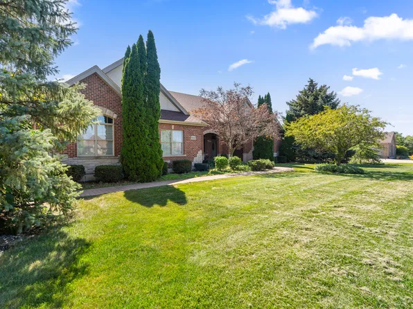 8421 W Blackthorne Way, Frankfort, IL 60423