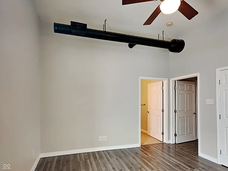 114 S Meridian St #C — Photo 19