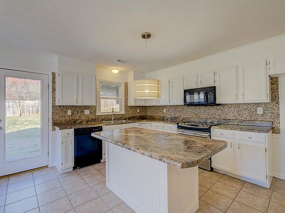 5th image of 476 W Sanga Cir