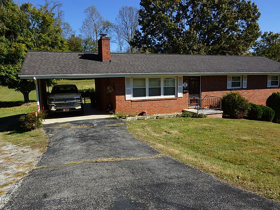 5th image of 104 Aurora Rd