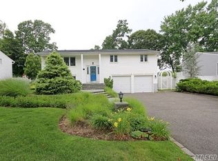 26 Fisher Rd, Commack, NY 11725