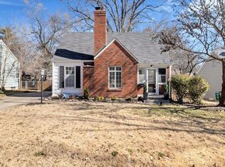 5411 Ash St, Roeland Park, KS 66205