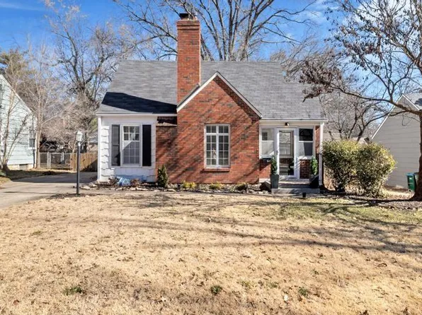 5411 Ash St, Roeland Park, KS 66205