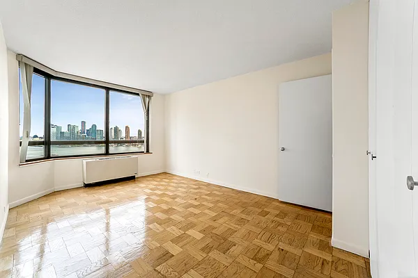 Rented by Akam Sales and Brokerage | media 1