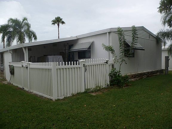 5th image of 8775 20th St Lot 83