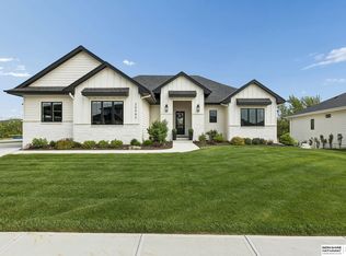 20542 Hartman Ave, Elkhorn, NE 68022