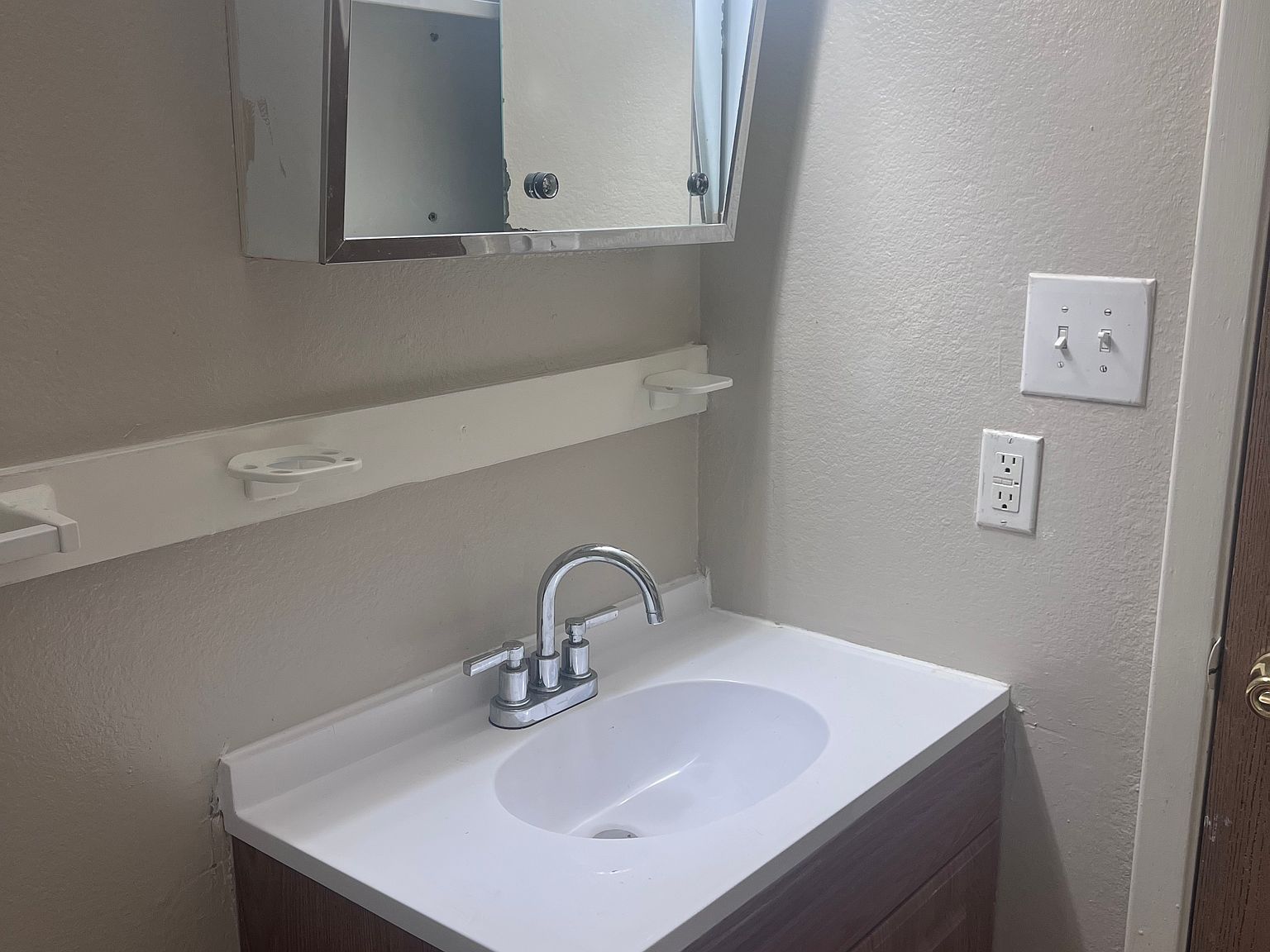 5308 SW West Dr, Topeka, KS 66606 | Zillow