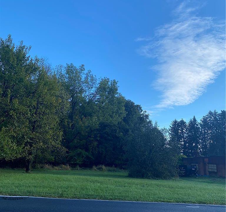 2nd image of 4023 Oakland Rd