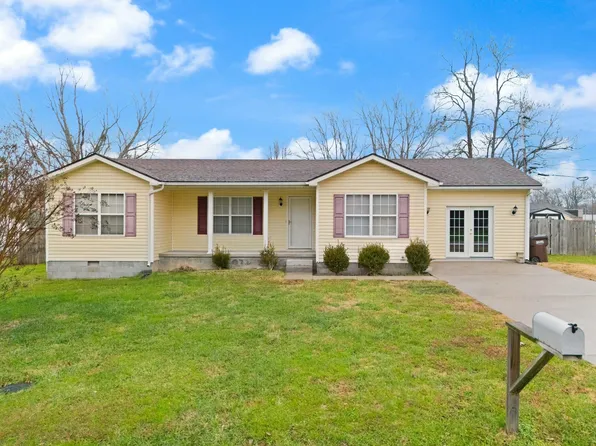 66 Vine St, Stanton, KY 40380