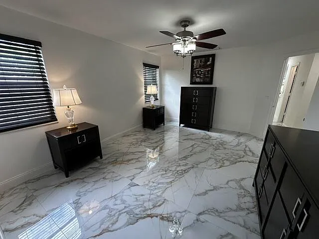 2173 Discovery Cir W — Photo 12