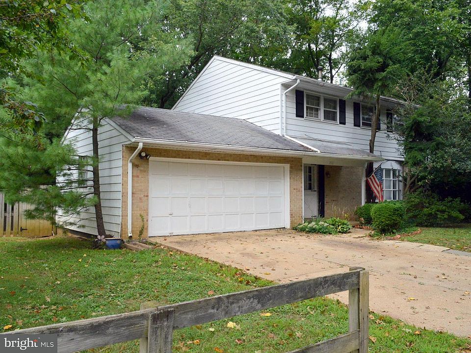 1st image of 1311 Van Buren Dr