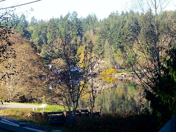 5th image of 6431 NE Eagle Harbor Dr