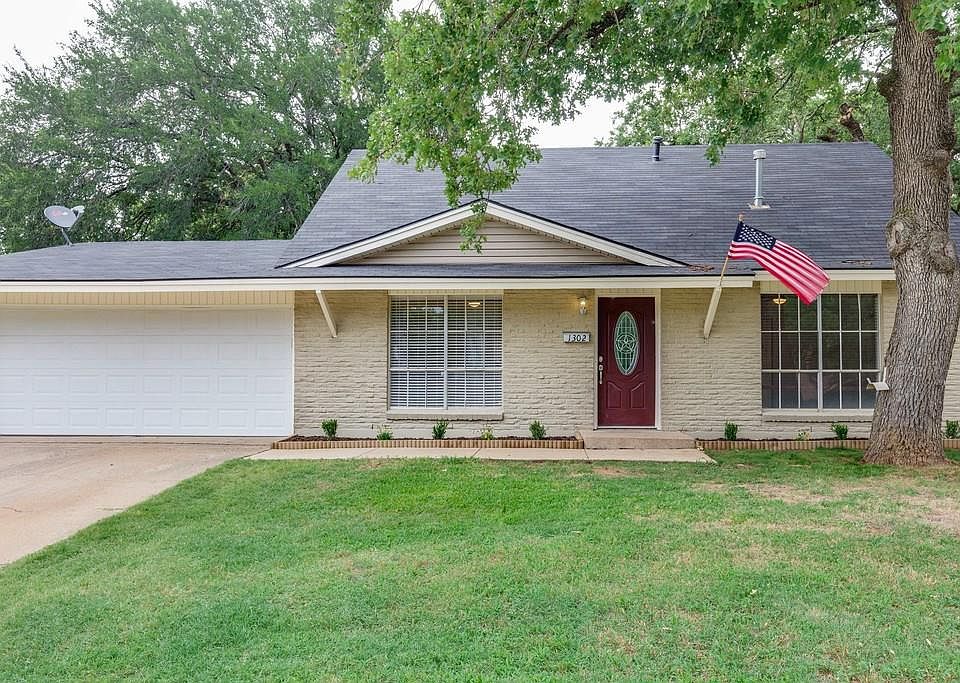 1st image of 1302 Donley Dr