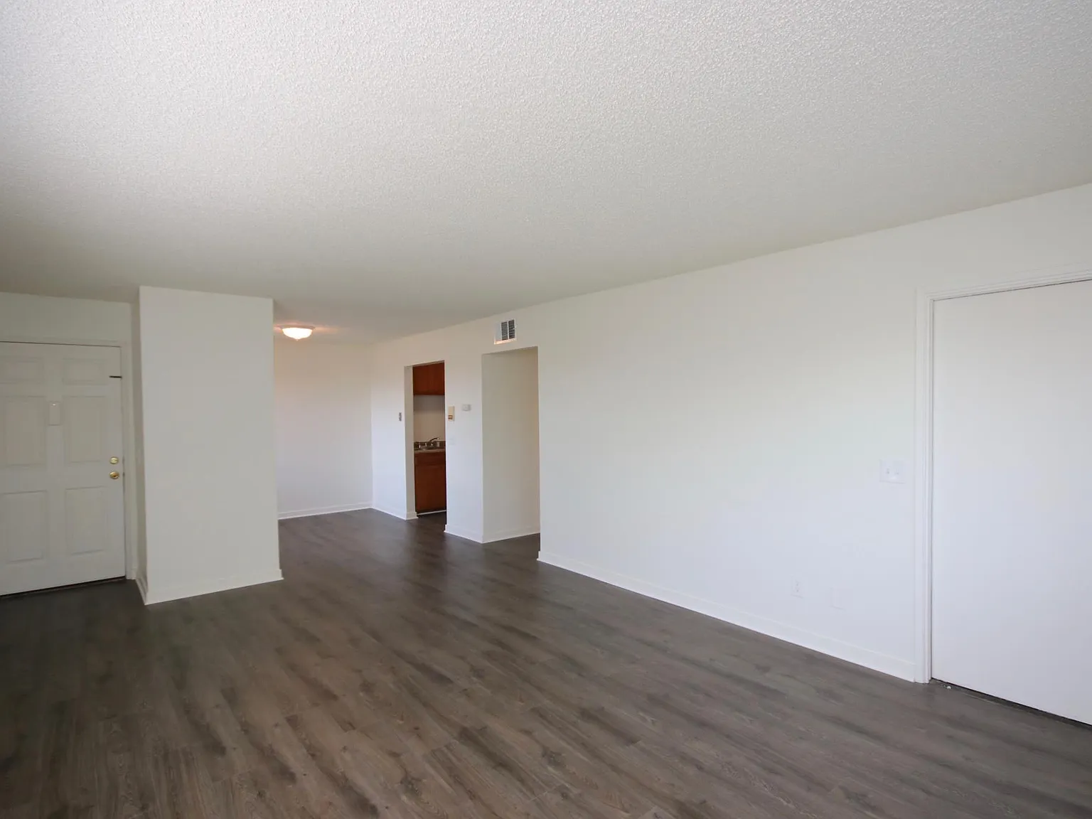 2 bed, $2,245 — Photo 4