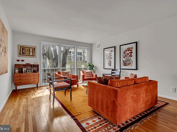 3rd image of 164 G St SW #144