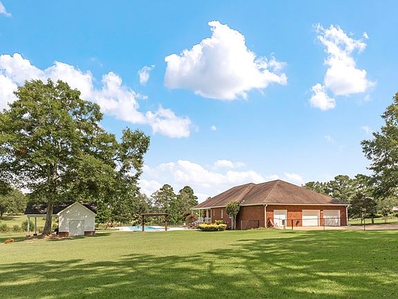 3rd image of 298 Breakfast Pond Dr