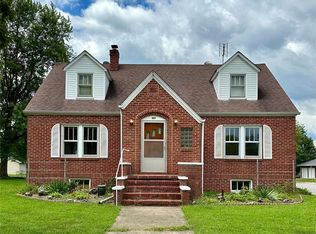 401 S 4th St, Owensville, MO 65066