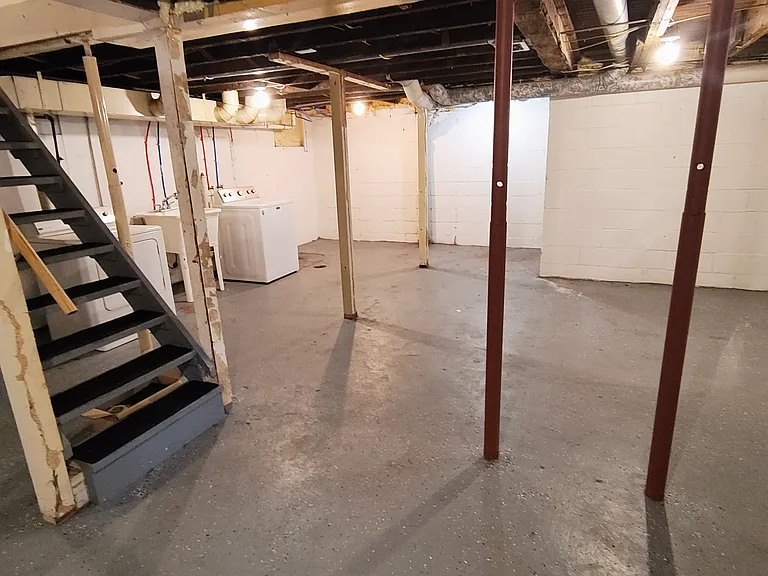 1508 Merrill St — Photo 20