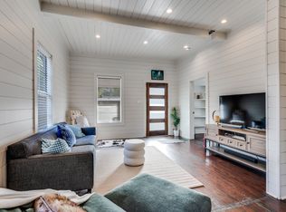 422 N Elm St, Arlington, TX 76011