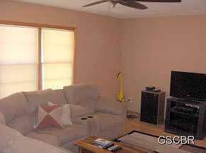 3rd image of 2530 S Lakeport St