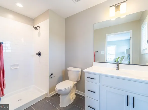 456 Woodcrest Dr SE #456A, Washington, DC 20032