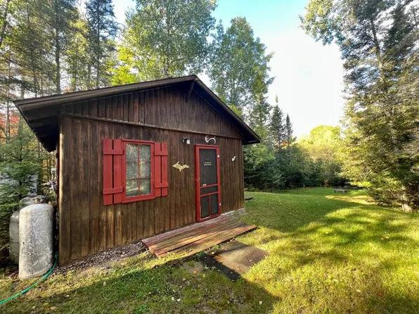 7990 River Bank Ln, Alvin, WI 54542