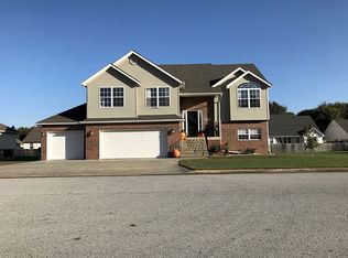 111 S Greystone Sq, Webb City, MO 64870