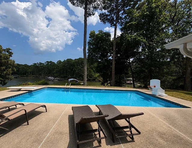 1360 Sycamore Rd — Photo 43