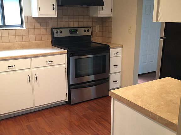 3rd image of 5071 Marden Ct