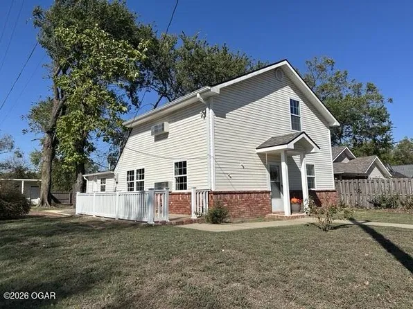 102 N Winfield Ave, Joplin, MO 64801