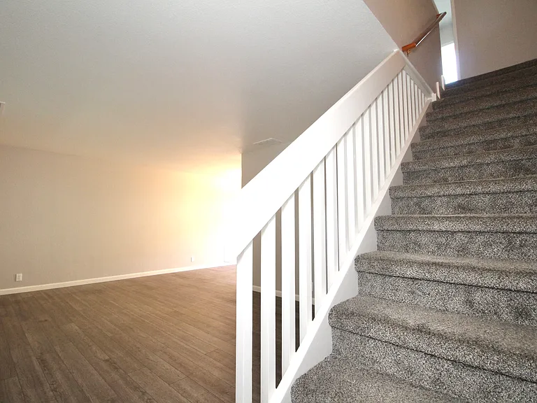 215 Loma Verde Dr — Photo 16
