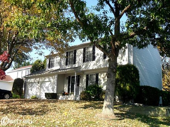 3rd image of 820 Delray Dr