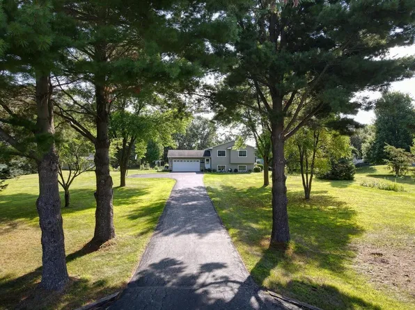 30751 Wallmark Lake Dr, Chisago City, MN 55013